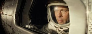 Brad Pitt dans le vaisseau spatial d'Ad Astra (critique)