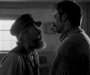 Dispite entre Willem Dafoe et Robert Pattinson dans The Lighthouse.