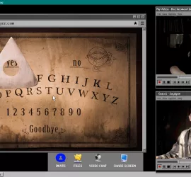 Dans le film Deadware, un homme et une femme font une partie de Ouija sur un écran d'ordinateur.