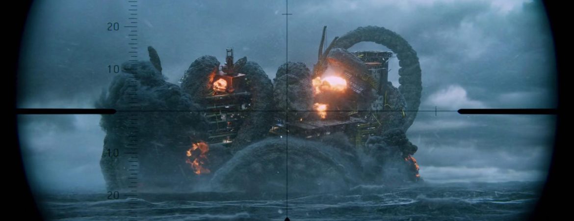 Le kraken attaque avec ses tentacules un bateau sur la mer, dans une lumière bleutée ; avec des flammes qui s'échappent du bateau.